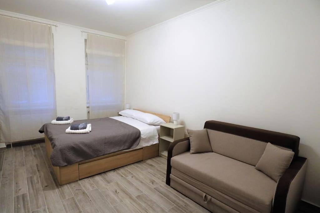 Apartman Vishegrad Lejlighed Karlsbad Eksteriør billede