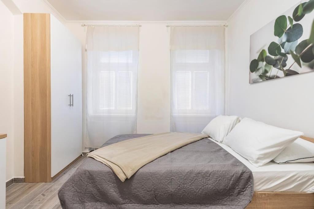 Apartman Vishegrad Lejlighed Karlsbad Eksteriør billede